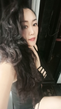 ♬ 大石少妇依依